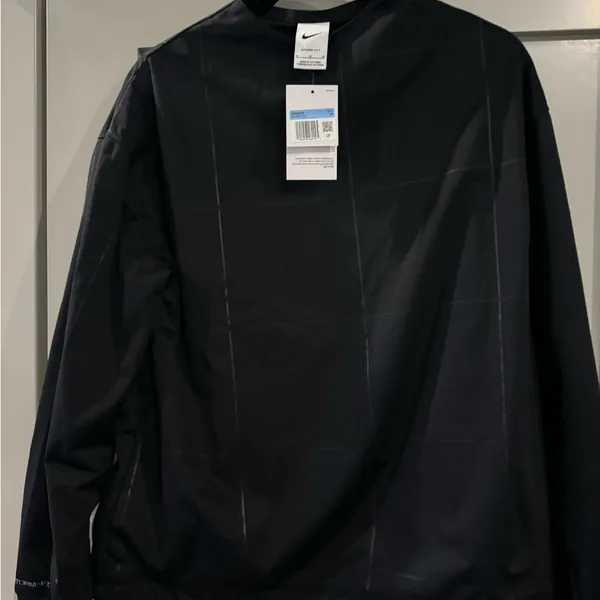 Nike storm pullover. Great for baseball/softball! Women’s medium! - Image 3