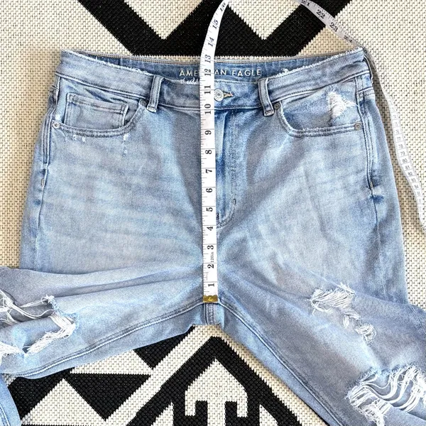 American Eagle Stretch Ripped High Rise Mom Jean in Emotional Blue Size 12 - Image 7