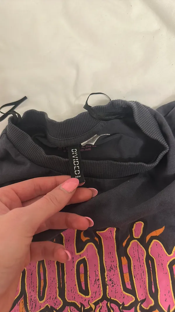 H&M Sublime Vintage Tee - Image 2