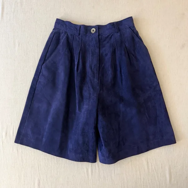 Kenar Vintage 90s High Waisted Suede Leather Pleated Shorts Women 4 Navy Blue - Image 2