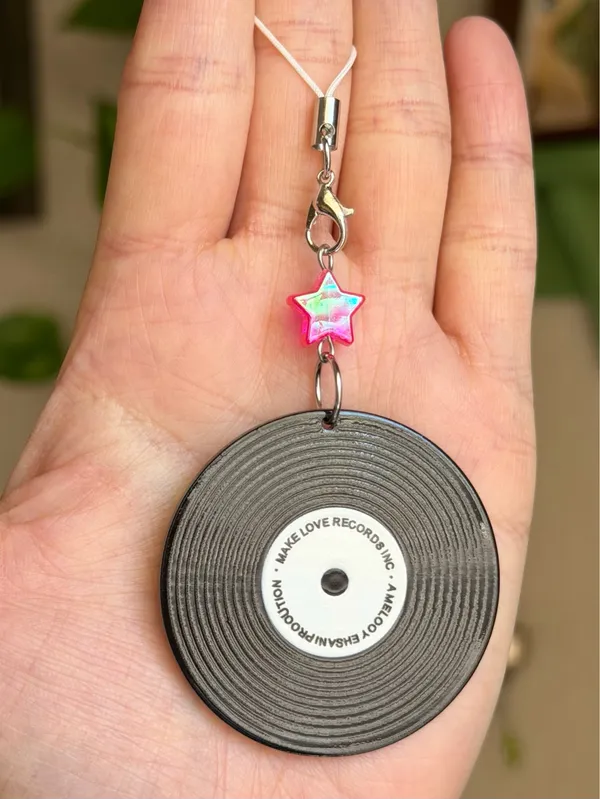 Handmade grunge street funky y2k retro style vinyl record phone charm/bag accessory/keychain/car display🌙 - Image 4