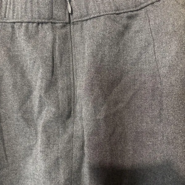 Hollister-co Women's Black and Grey Skirt - Image 6
