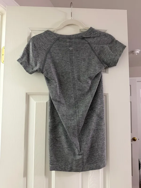 Lululemon Swiftly Tech Short Sleeve - Image 2