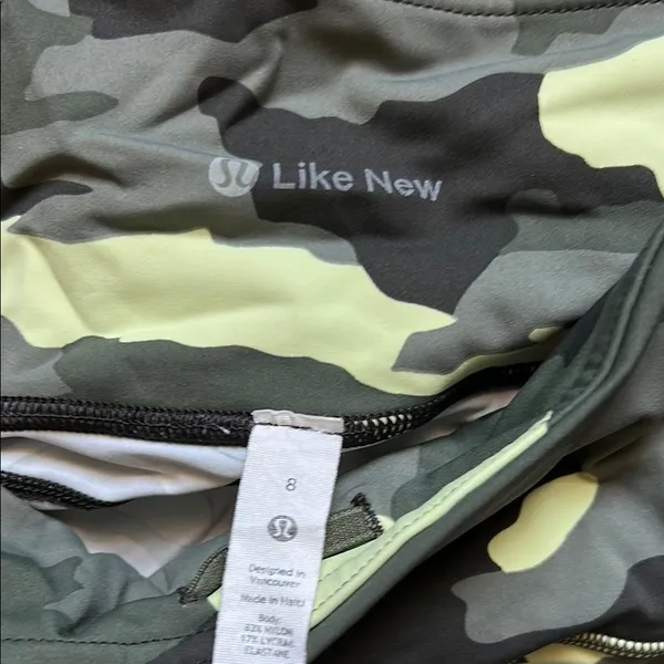 lululemon athletica Green and Black Camouflage Capris - Image 2