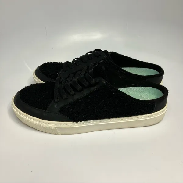 Dr. Scholl’s fuzzy black‎ mules size 8.5 - Image 4