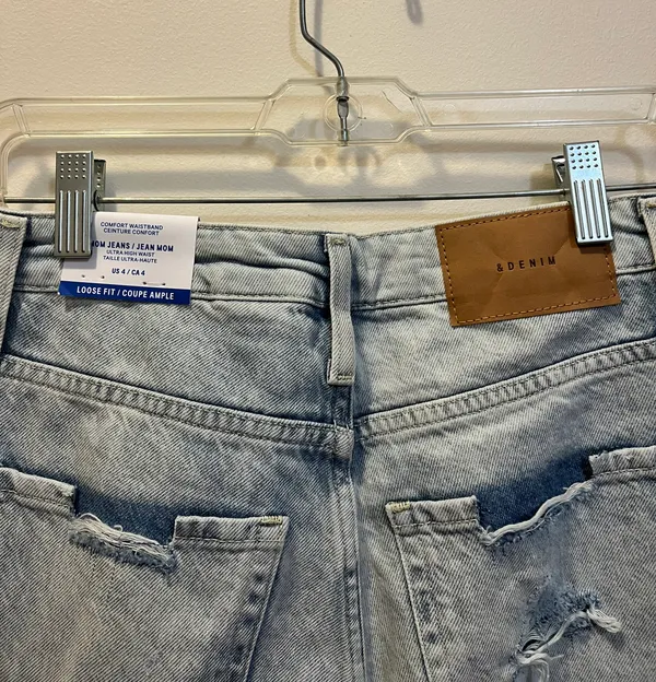 H&M Ripped Mom Jeans - Image 3
