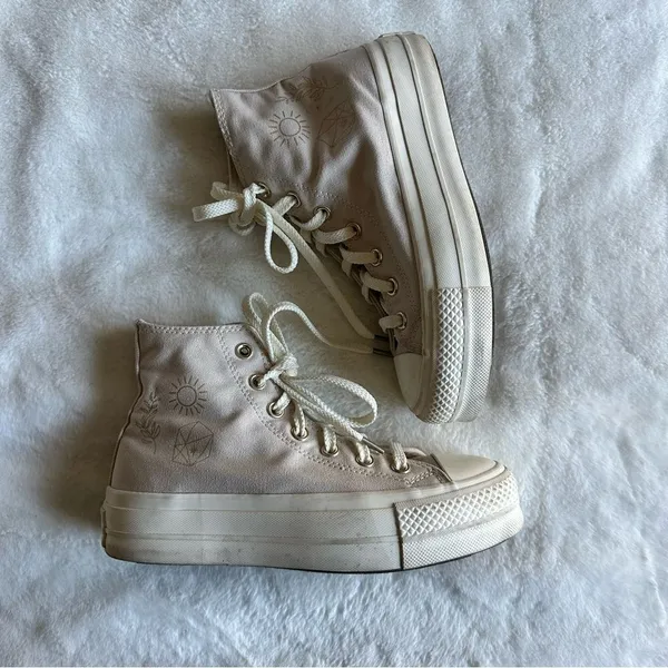 Converse Desert Sand Festival Platform Sneakers Women’s Size 6.5 - Image 2