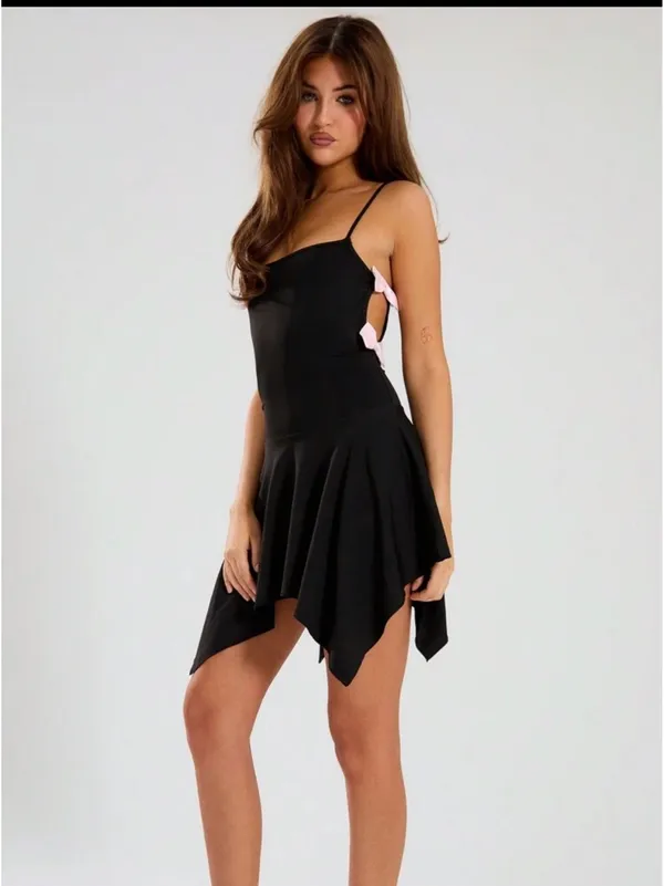 SheIn Black dress with pink bows - Image 3