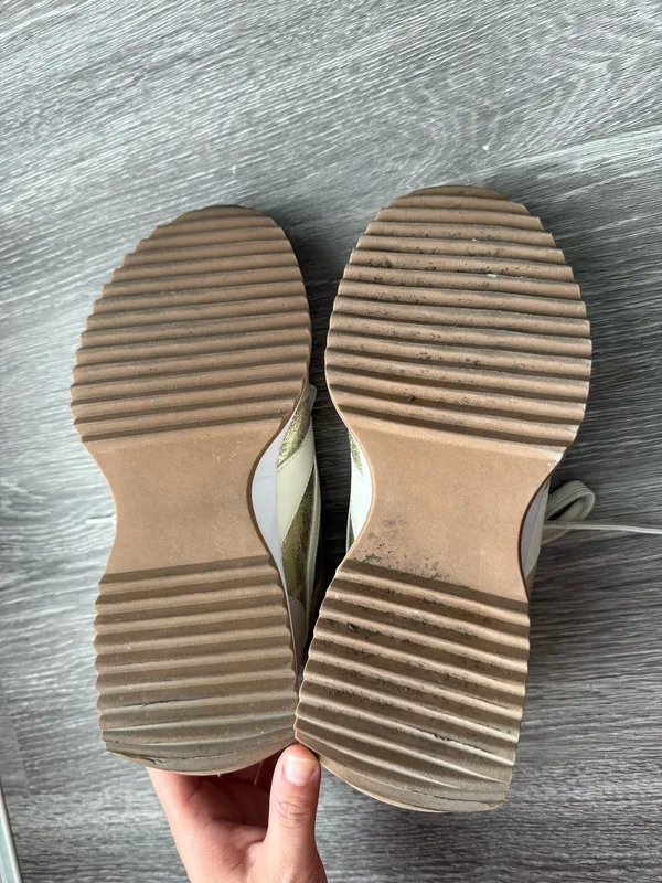 Project Cloud Shoes Gold Size 7.5 - Image 9