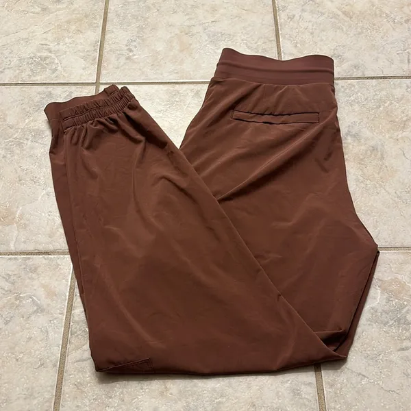 venture pants size 6 - Image 6