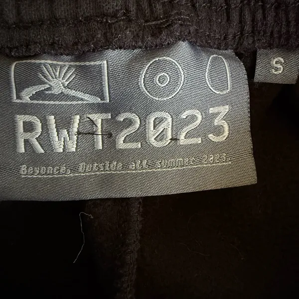 Beyonce Renaissance Tour 2023 Thique‎ Spell Out Cotton Fleece Black Shorts S - Image 5