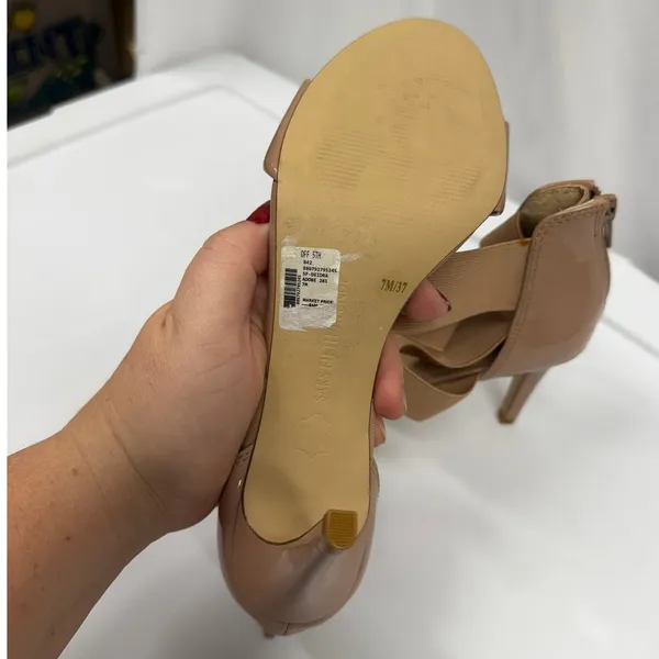 Saks Fifth Ave Women's Nude Deidra Patent‎ Leather Criss-Cross Strap Stilleto 7 - Image 4