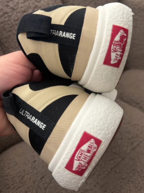 the Vans UltraRange EXO sneakers in a beige and black colorway unisex 7.5 W - Image 7