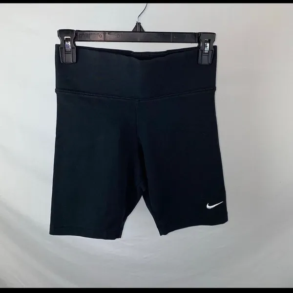 Nike shorts - Image 5