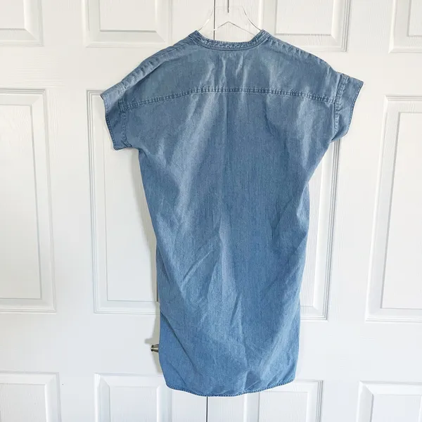 Everlane The Splitneck Jean Dress in Medium Washed Blue - Image 9
