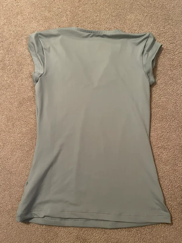 Nike Short Sleeve Shirt - Image 3
