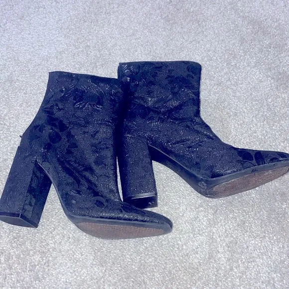Jessica Simpson moody floral tall block heeled boot size 7.5 aninada - Image 2