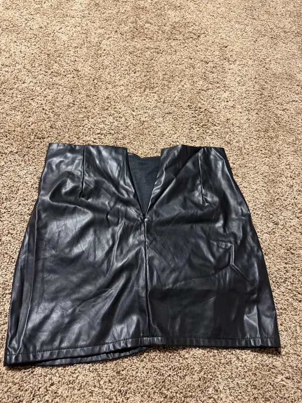 SHEIN Leather Skirt  - Image 2