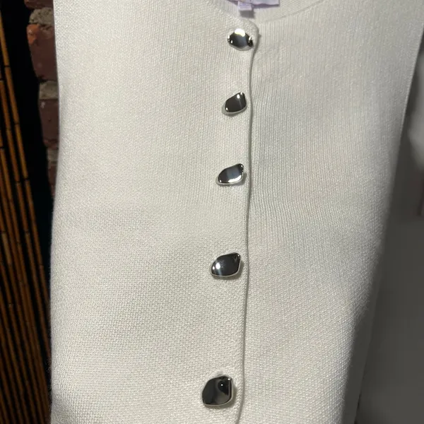 Minimalist Quiet Luxury White Button-Front Knit Vest Sweater Shell New M - Image 3