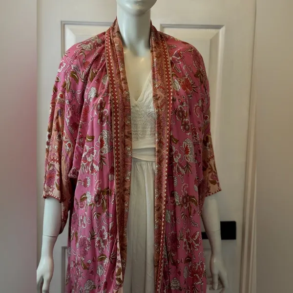 R. Vivimos Floral Pink Kimono Robe Size XL. F47 - Image 10