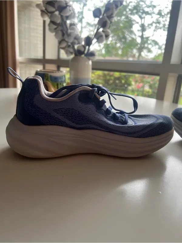 Avia Women's Size 6.5 Comfort Performance Sneakers Blue White Thick Foam Trainer - Image 9