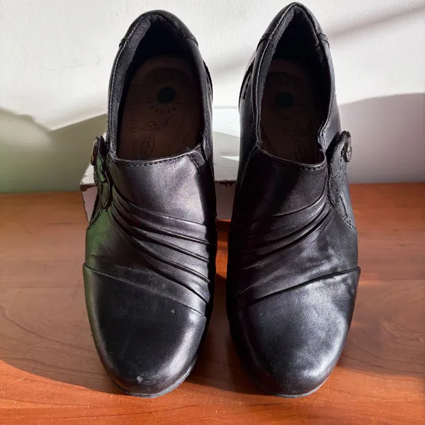 Earth Origins Madison Black Leather Pleated Slip On Block Heel‎ Loafers 6.5 - Image 3