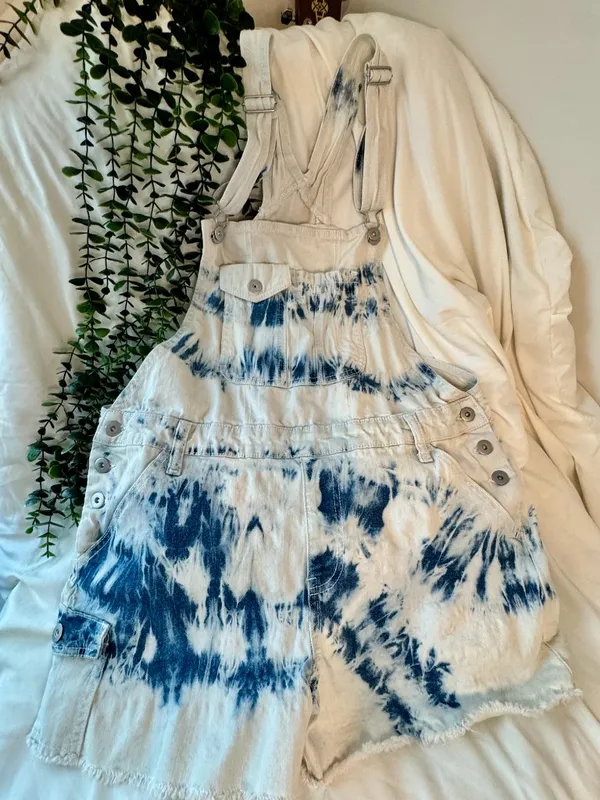 No Boundaries Tie Dye Denim Overalls Shorts XL 15-17 Raw Hem - Image 3