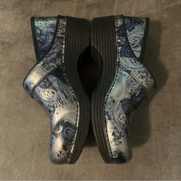 Dansko Metallic Silver and Blue Paisley LT Clogs eu37 us 7 - Image 2