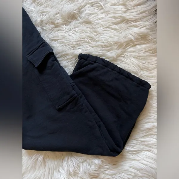 UNIQLO cargo sweatpants - Image 2