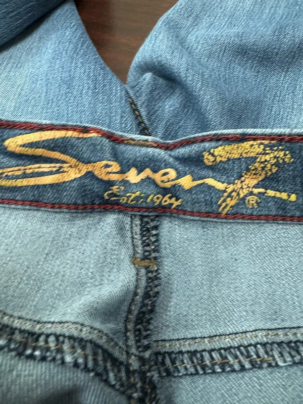 7 For All Mankind Girlfriend Denim Jeans Size 2 - Image 5
