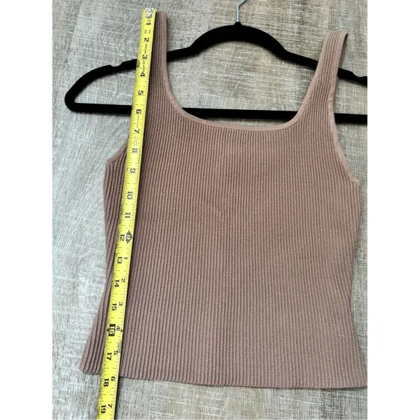 Aritzia Babaton Sculpt Knit Squareneck Cropped Ribbed Tank Small Taupe Tan Beige - Image 9
