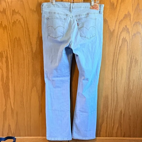Levi's 315 Shaping Bootcut‎ Women's Jeans Light Wash Size 33 - Image 5