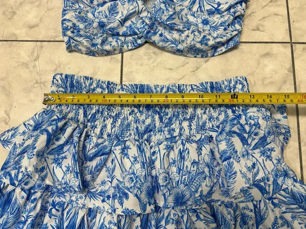 SheIn Vacation Themed Twist Knot Tube Top & Tiered Ruffle Skirt Set - Image 3