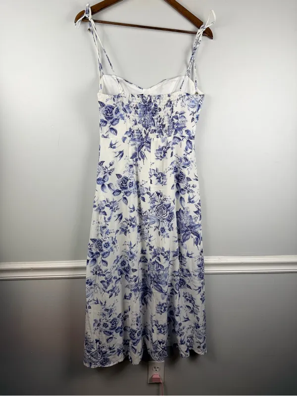 Petal + Pup Azelia Dress blue white midi size 6 - Image 6
