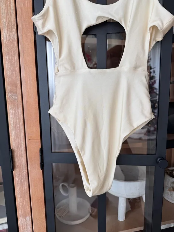 Oh polly bodysuit vneck cutouts seamless scoop open back ivory satin sexy top - Image 4