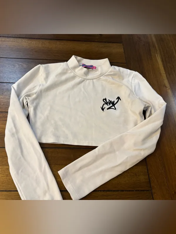Edikted White Long-Sleeve Cropped Mock Neck Top with Black Logo size S - Image 2