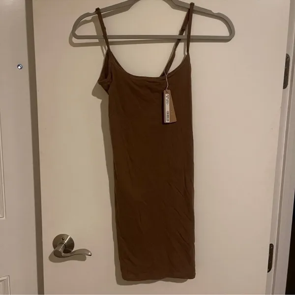 Skims M FITS EVERYBODY SLIP DRESS Jasper Brown NWT - Image 3