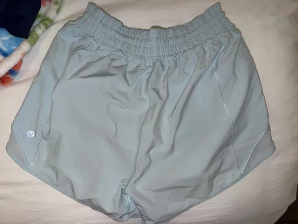 Lululemon Hotty Hot Shorts 4" - Image 2