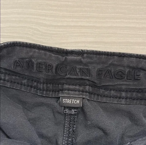 American Eagle Cargo Shorts Black - Image 4