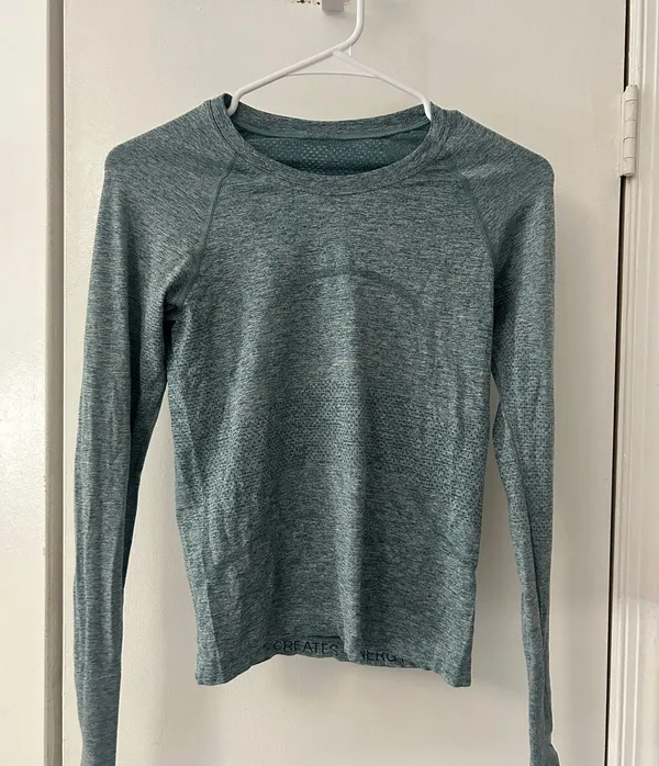 Lululemon Swiftly Tech Long Sleeve Green - Image 2