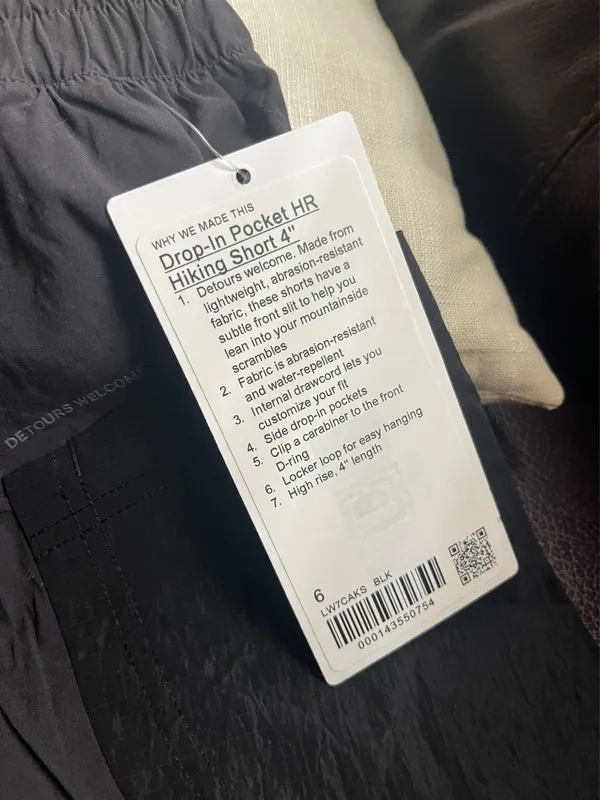 Lululemon Drop-In Pocket High-Rise Hiking Short 4" Black size 6 - Image 2