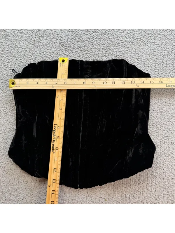 Zara Black Quilted Velvet Crop Bustier with Scalloped Edges Size Medium - Image 3