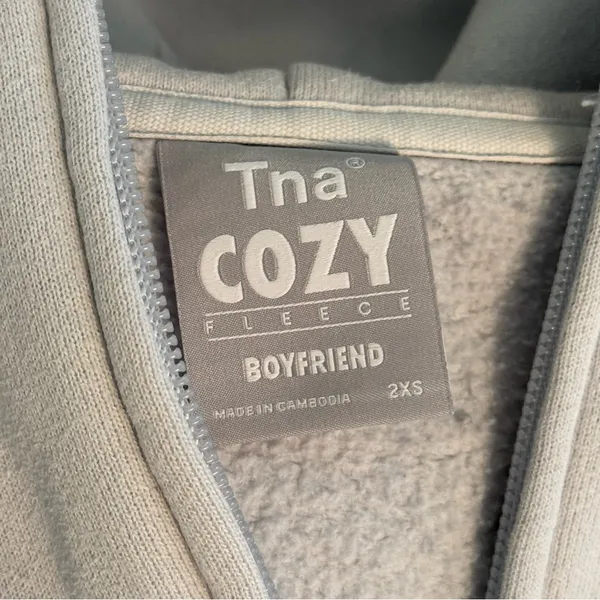 Aritzia Tna Cozy Boyfriend Fleece Oversized Sweatshirt in Light Blue - Image 4