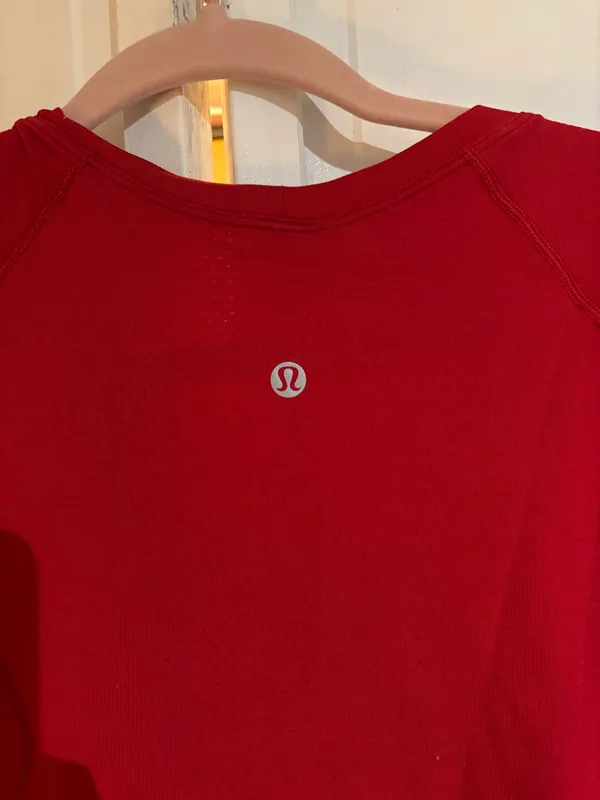 Red Lululemon Swiftly Tech 2.0 - Image 3