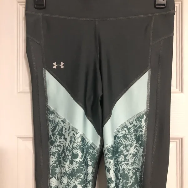 Under Armour grey teal compression cropped leggings size‎ medium activewear - Image 2