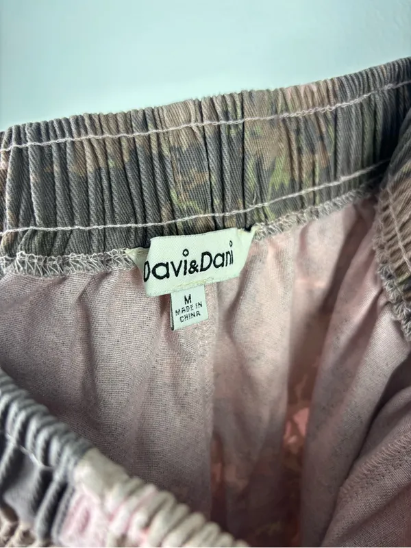 Davi and Dani Holding On Pink Camouflage Wide Leg Baggy Pants Toggle Drawstring - Image 3