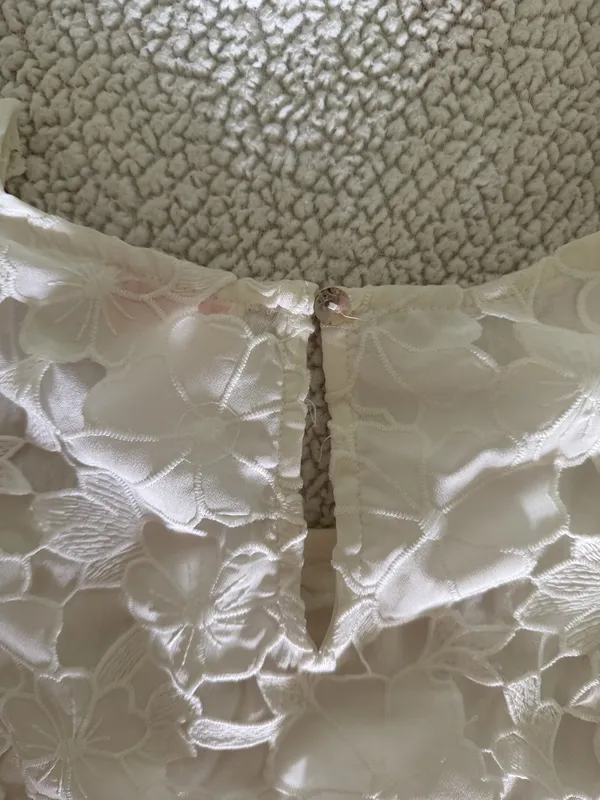Entro White lace top - Image 8