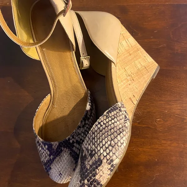 Clarks Artisan snake skin heels. - Image 5