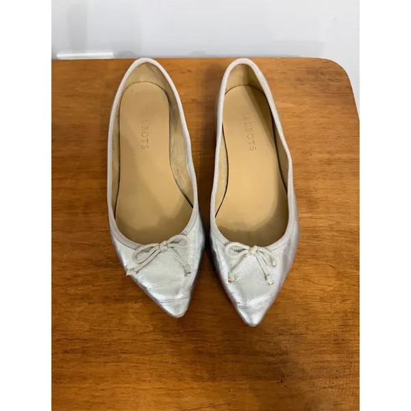 Talbots Womens Silver Metallic Leather Pointed Toe Bow‎ Ballet Flats Size 6.5 M - Image 2