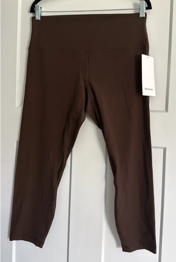 Lululemon Size 12 Align HR 23” Crop Leggings - Image 2